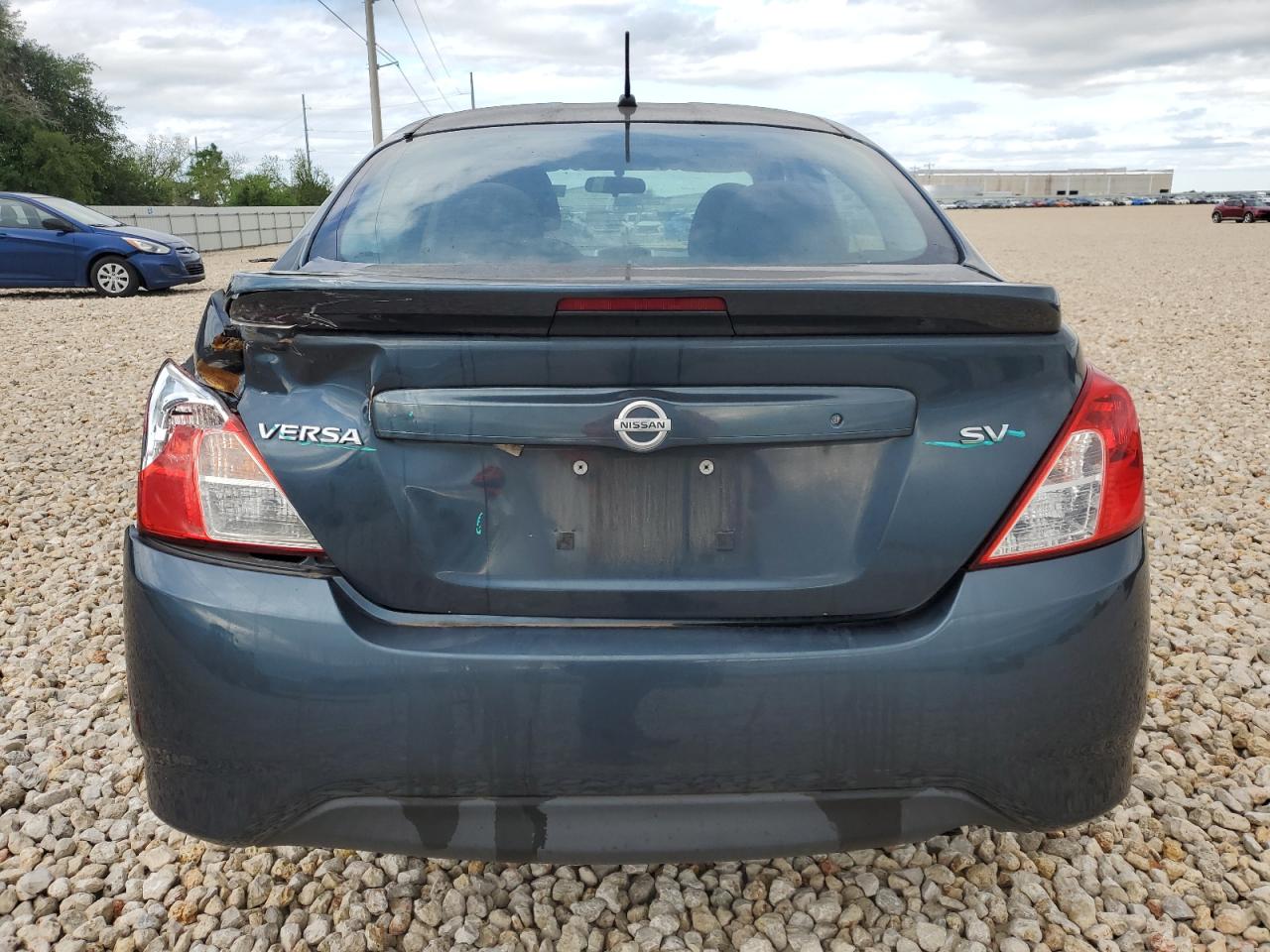 2017 Nissan Versa S vin: 3N1CN7AP1HL899617