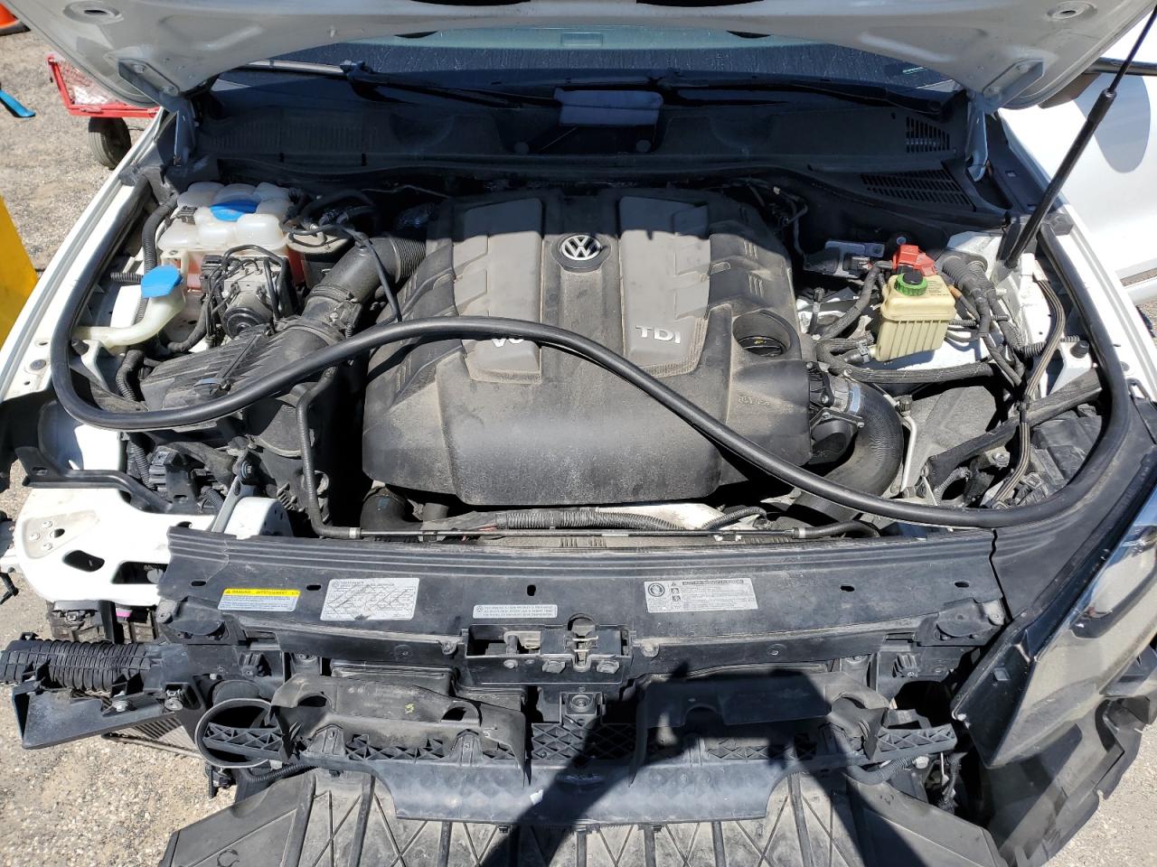 WVGEP9BP5DD003762 2013 Volkswagen Touareg V6 Tdi