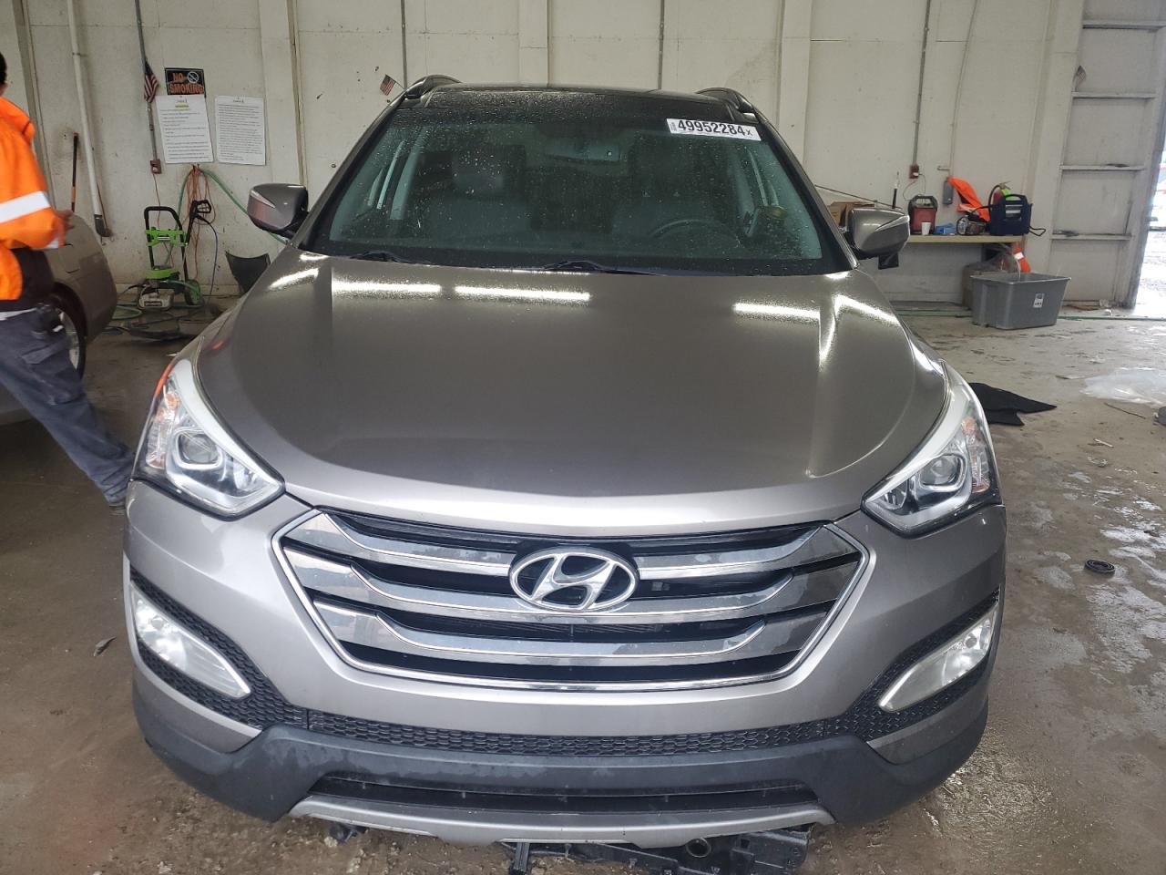 2014 Hyundai Santa Fe Sport vin: 5XYZWDLA6EG187165