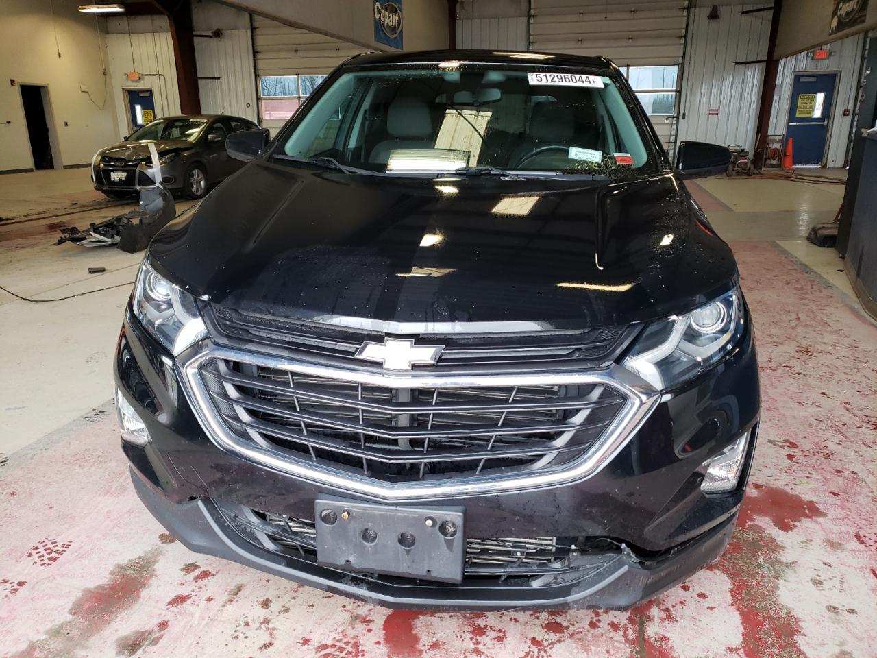 3GNAXJEV4JL259760 2018 Chevrolet Equinox Lt