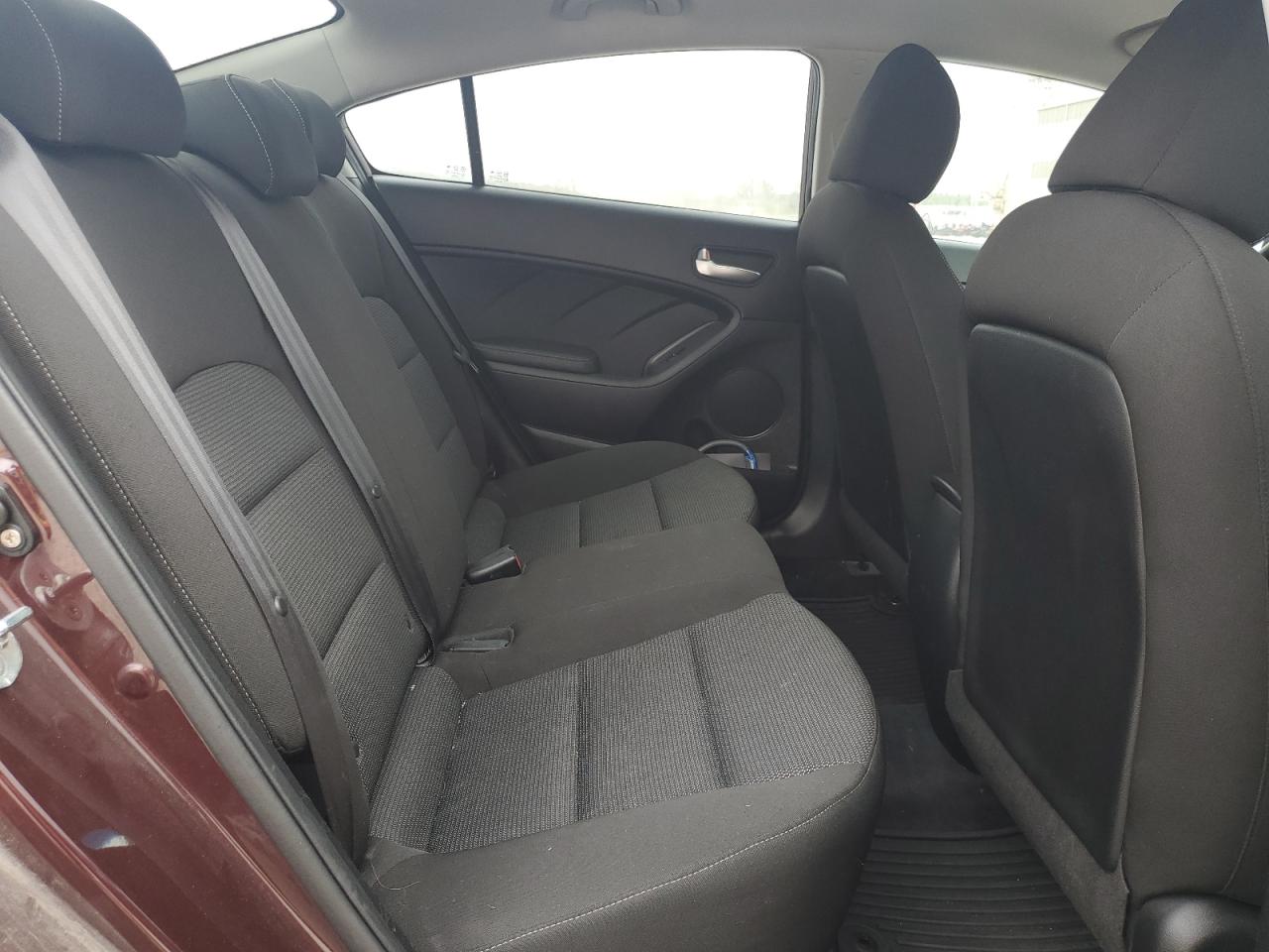 3KPFK4A77HE022524 2017 Kia Forte Lx