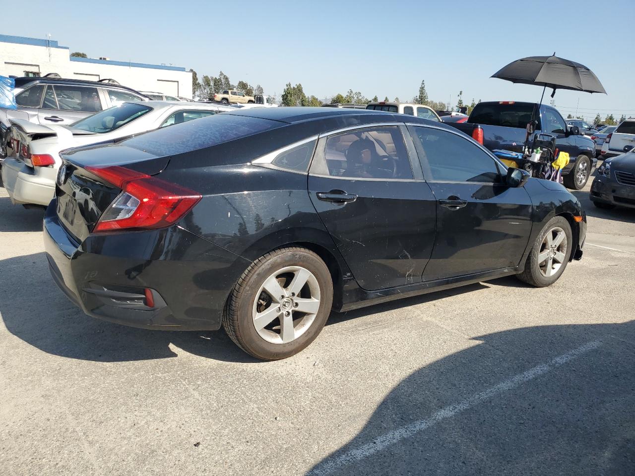 19XFC2F51GE015303 2016 Honda Civic Lx