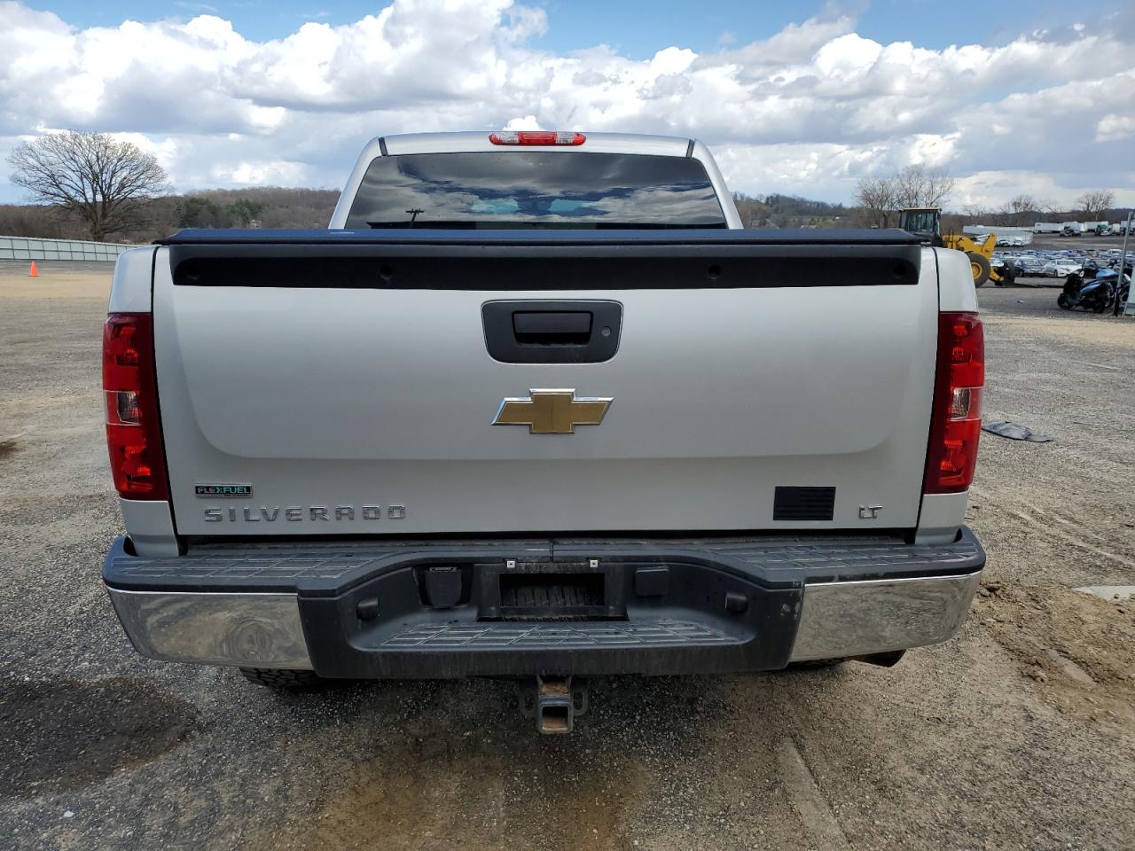 3GCPKSE30BG332686 2011 Chevrolet Silverado K1500 Lt