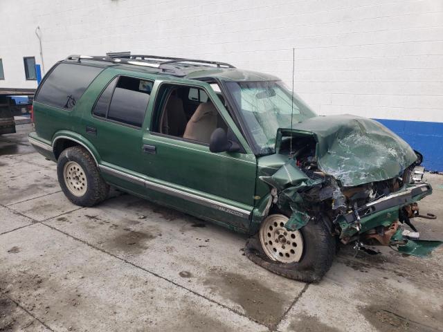 1997 Chevrolet Blazer VIN: 1GNDT13W4V2134561 Lot: 52585214