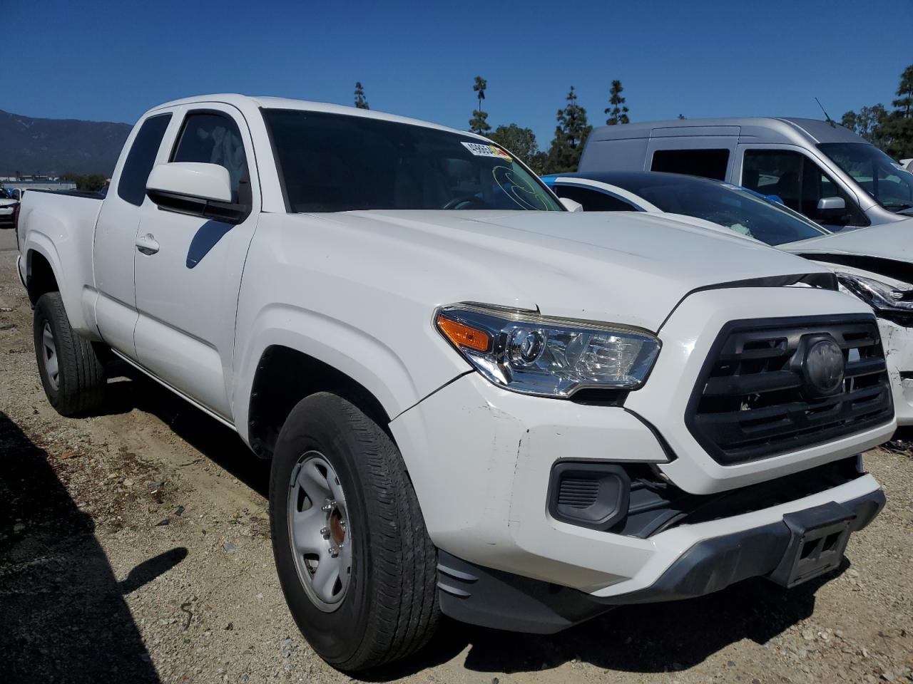 5TFRX5GN8JX104830 2018 Toyota Tacoma Access Cab