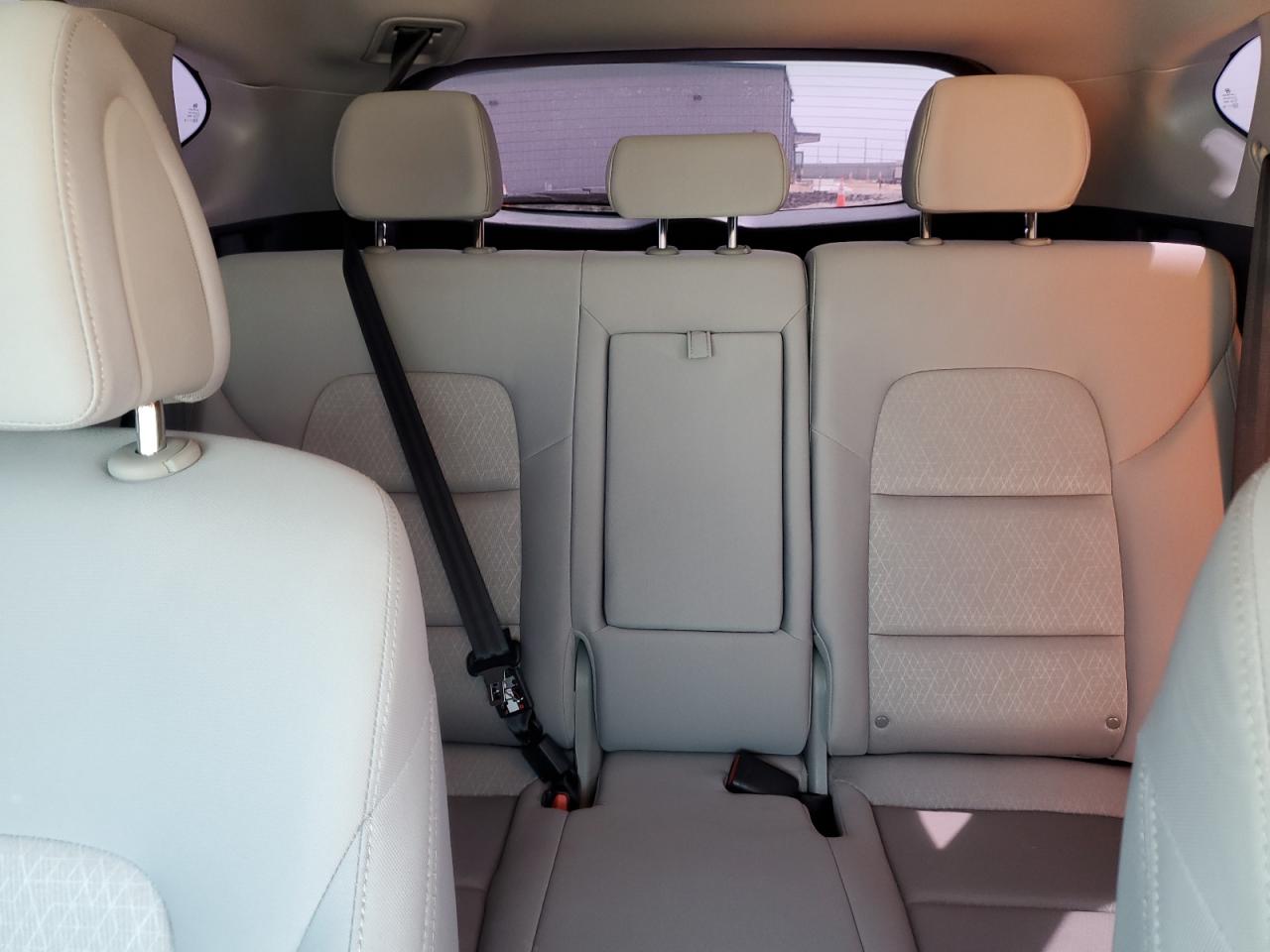 KM8J33AL3JU803526 2018 Hyundai Tucson Sport