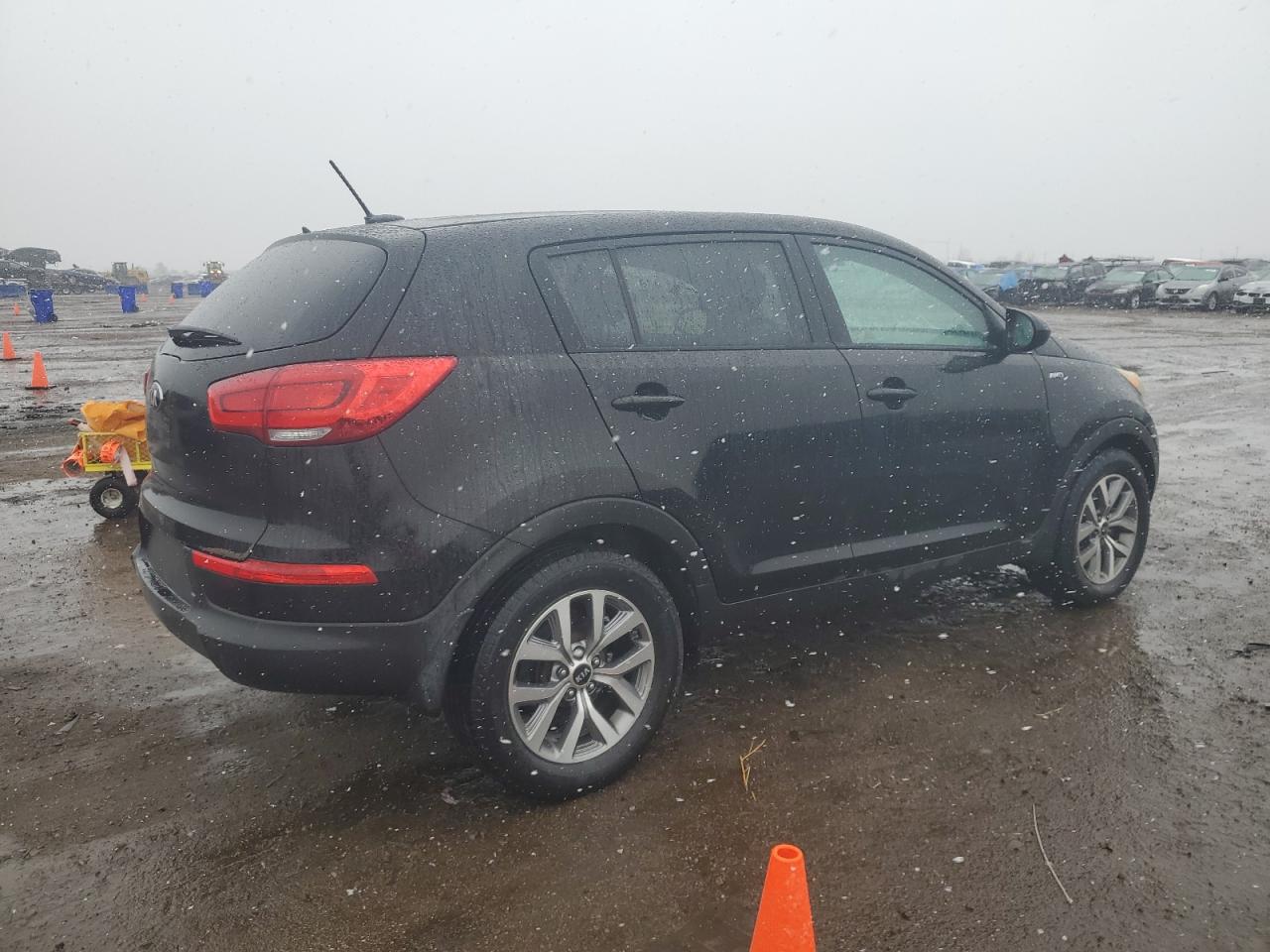 KNDPBCAC8F7677980 2015 Kia Sportage Lx