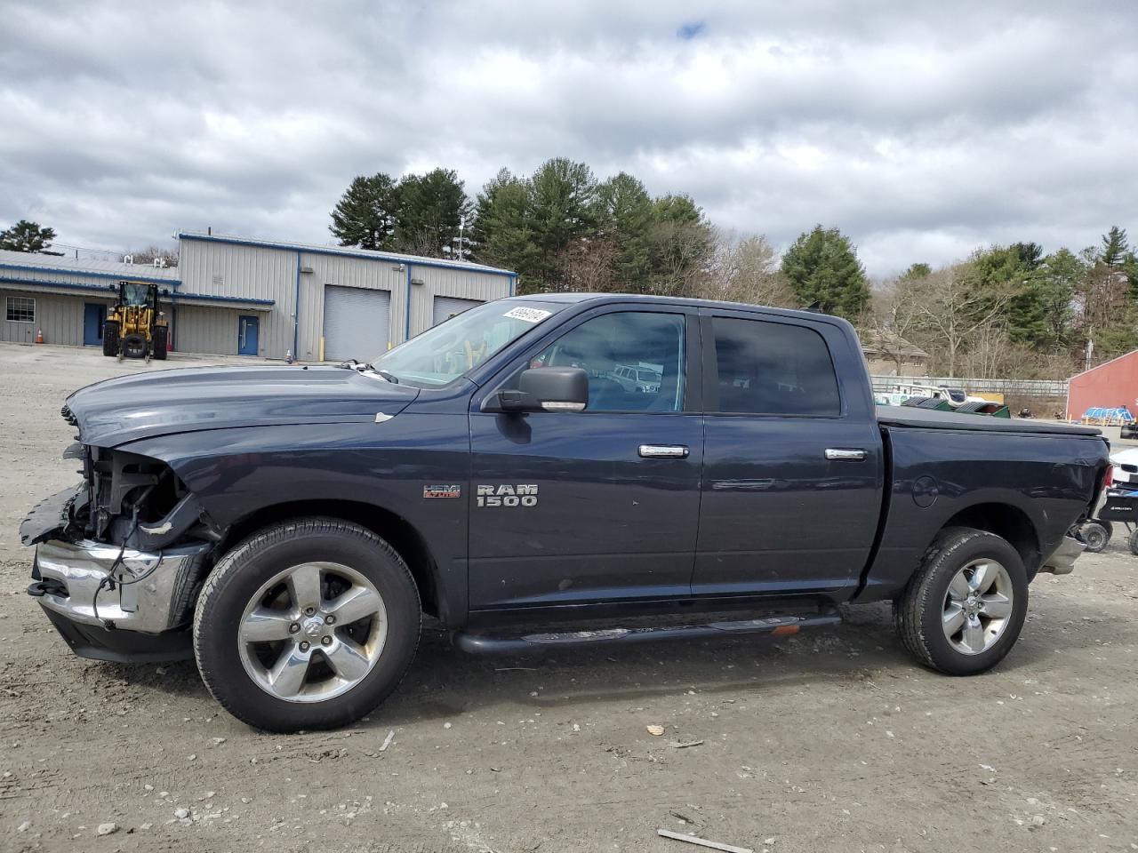 1C6RR7LT4FS758181 2015 Ram 1500 Slt