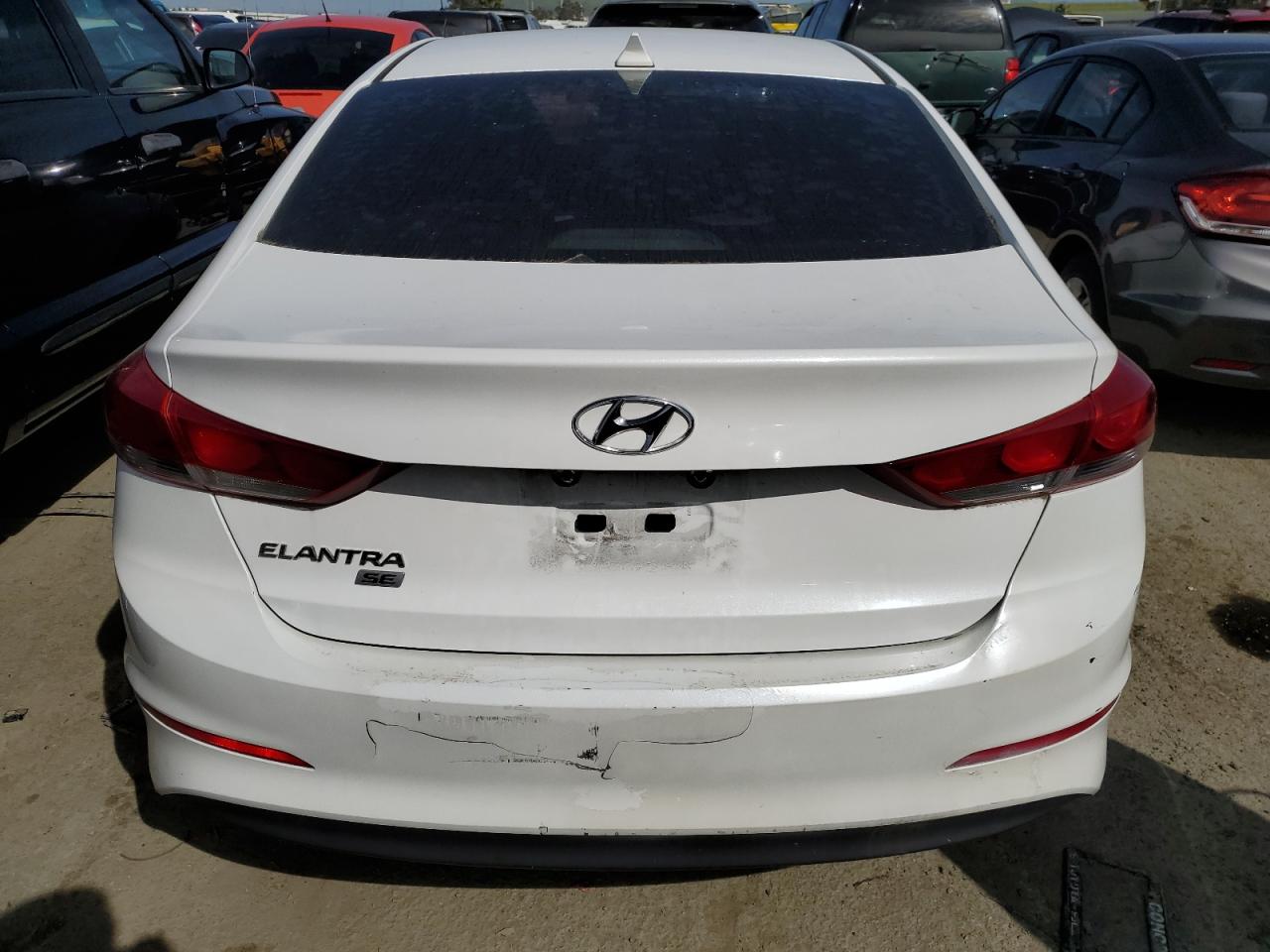 5NPD74LF4JH384969 2018 Hyundai Elantra Se