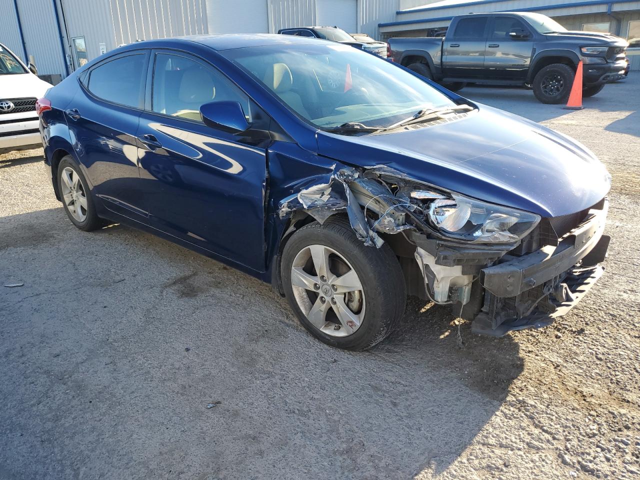KMHDH4AE7DU642379 2013 Hyundai Elantra Gls