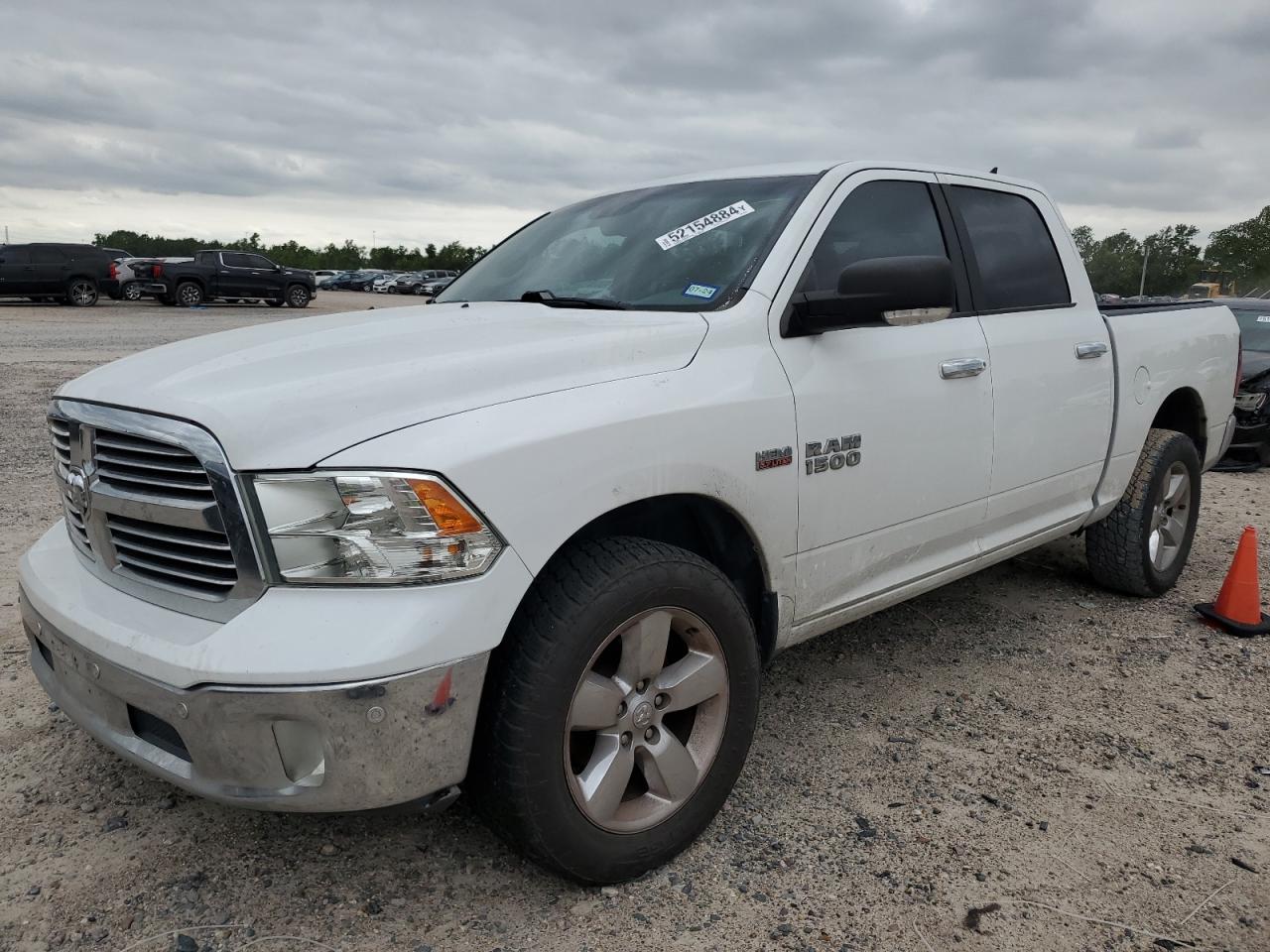 1C6RR6LT3HS550564 2017 Ram 1500 Slt