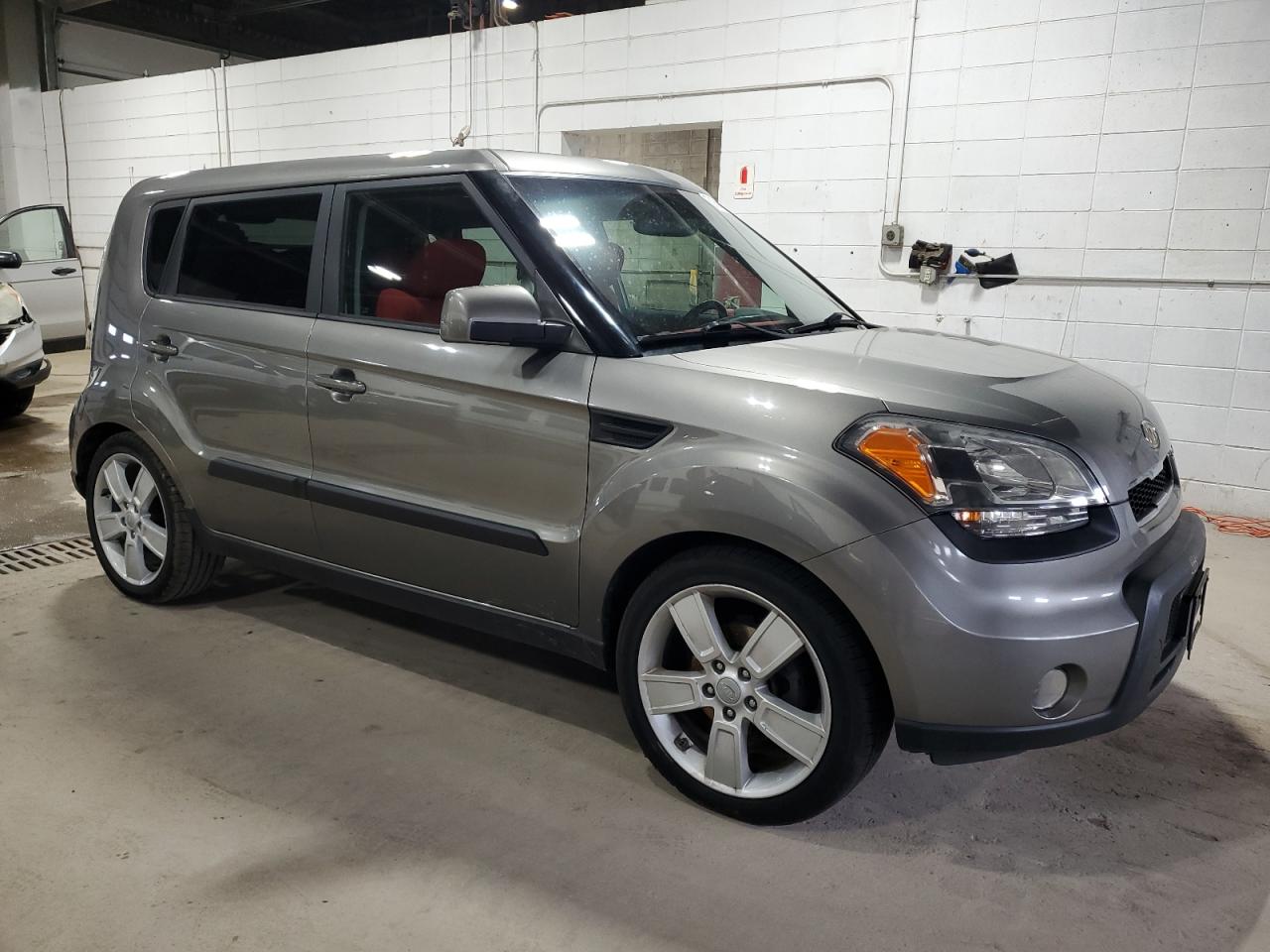 KNDJT2A23B7227376 2011 Kia Soul +