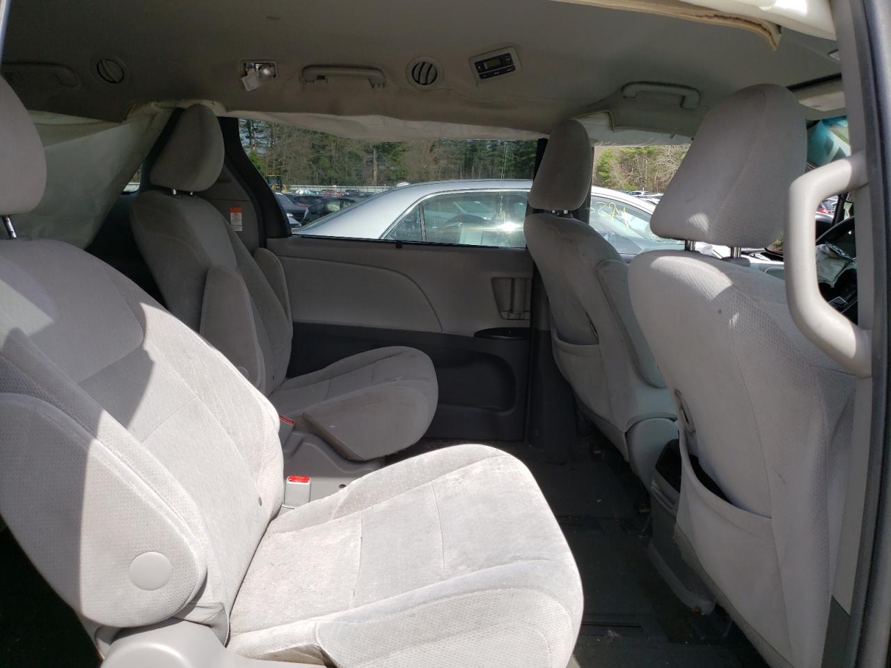 5TDJK3DC1FS119766 2015 Toyota Sienna Le