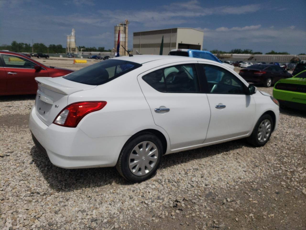 2019 Nissan Versa S vin: 3N1CN7AP2KL881246