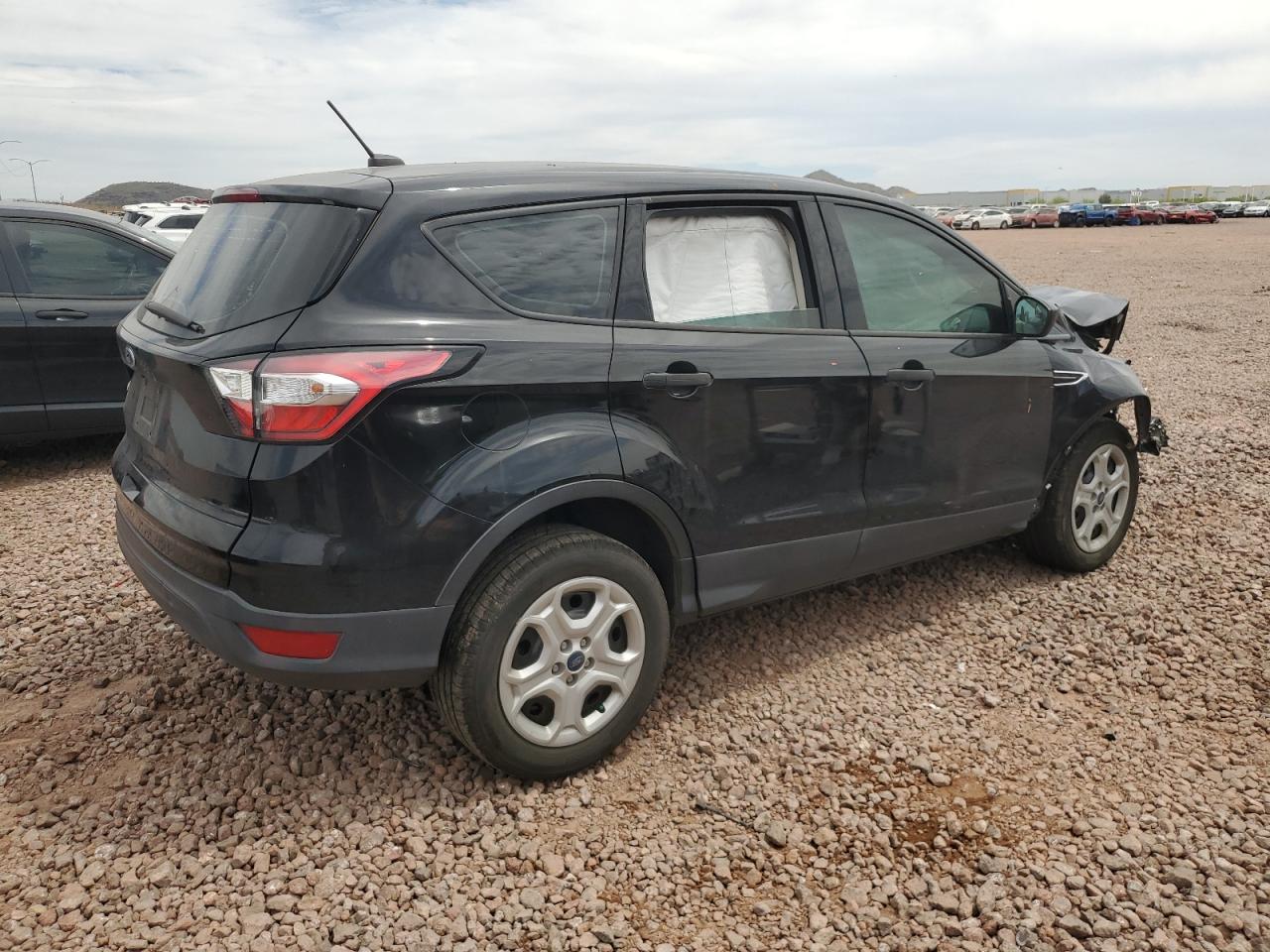 1FMCU0F7XJUA86087 2018 Ford Escape S