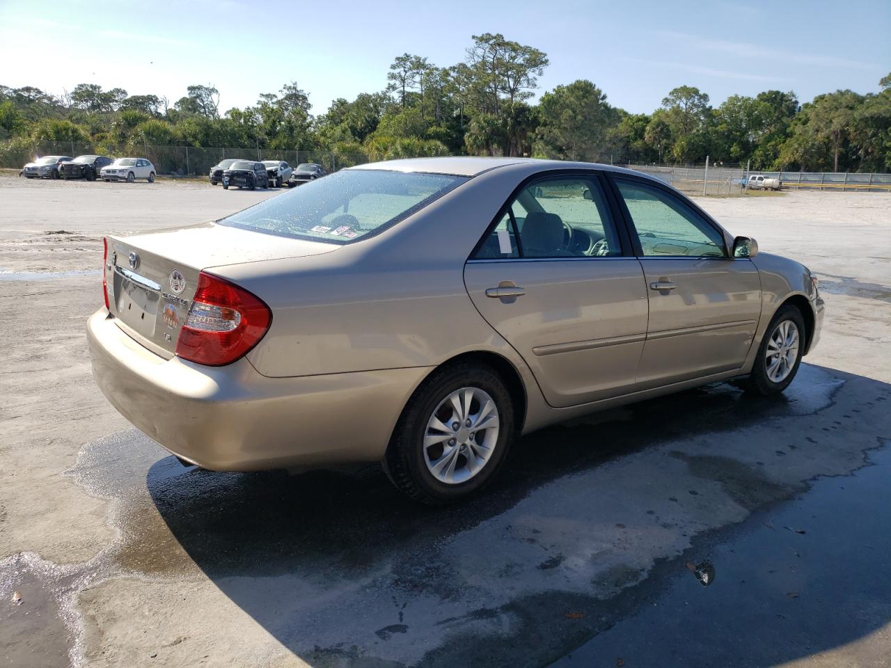 4T1BF32K74U587346 2004 Toyota Camry Le