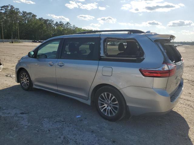 Lot #2508162348 2019 TOYOTA SIENNA XLE salvage car