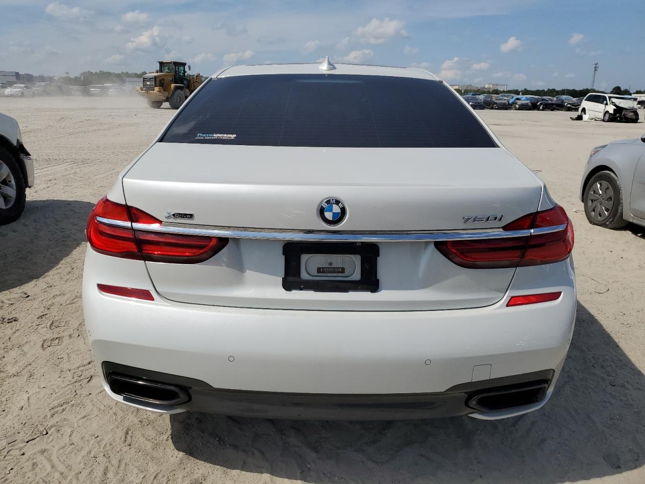 WBA7F2C59JG423651 2018 BMW 750 Xi