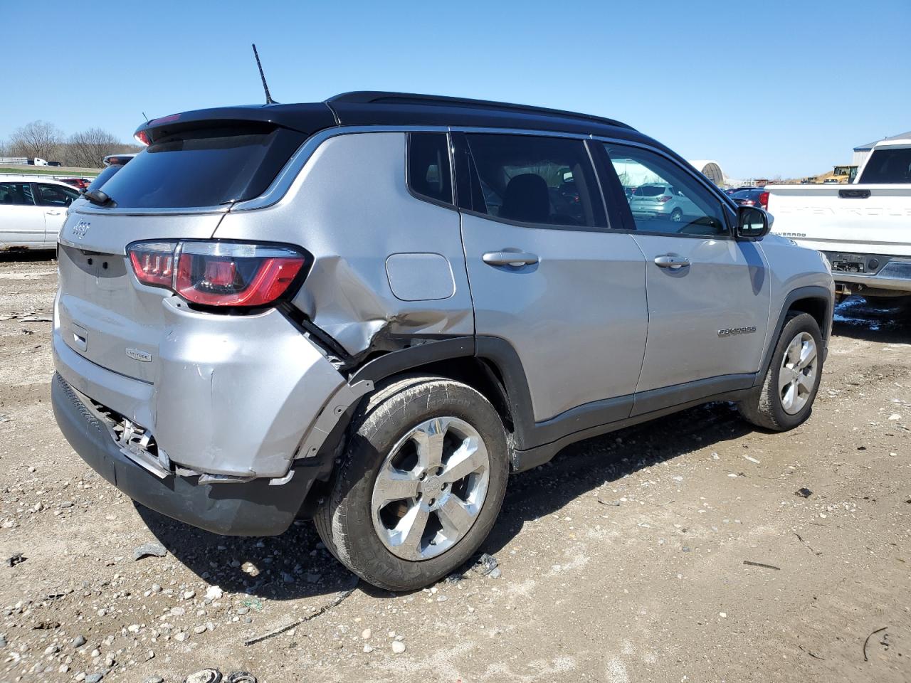 3C4NJCBBXJT227171 2018 Jeep Compass Latitude