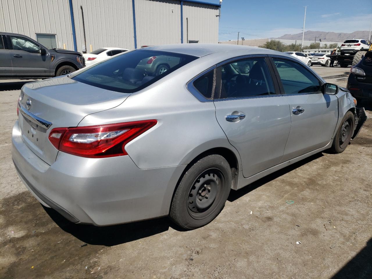 2017 Nissan Altima 2.5 vin: 1N4AL3AP9HC247171