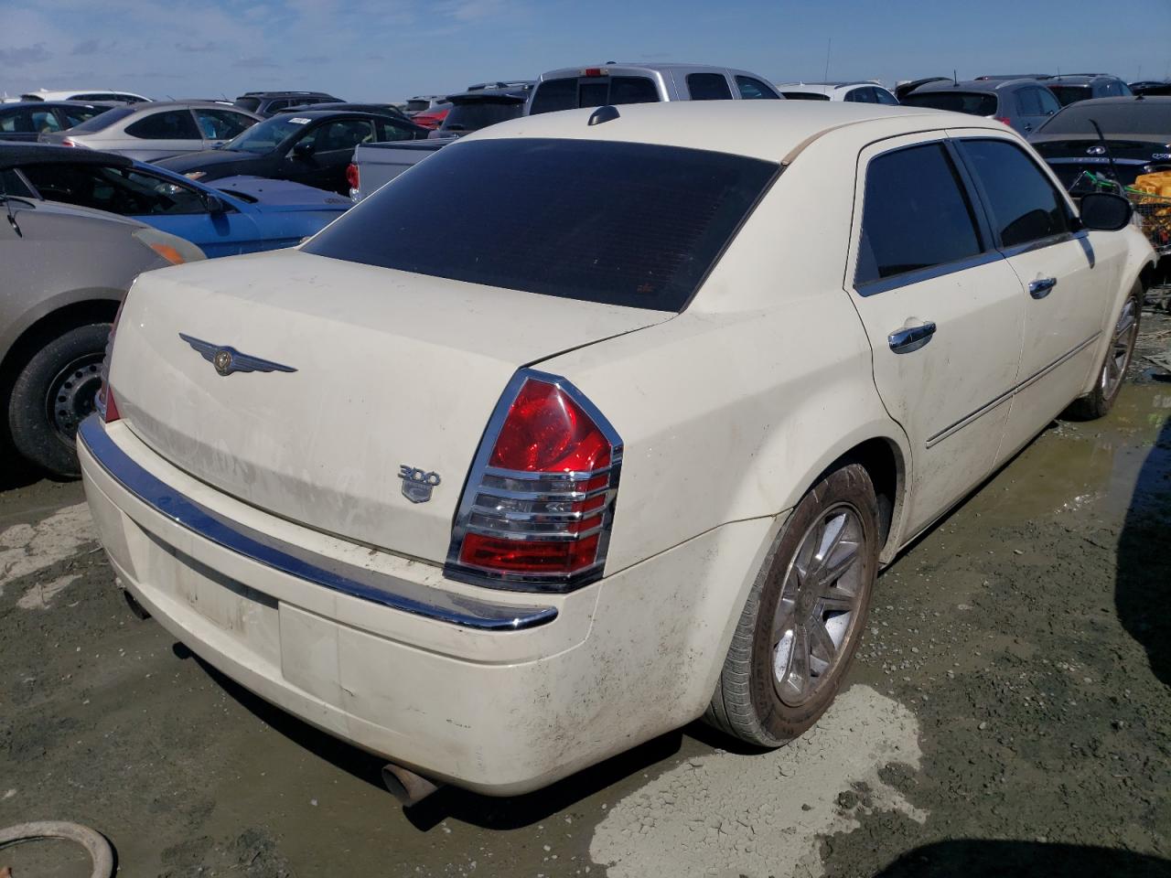 2C3JA63H65H639738 2005 Chrysler 300C