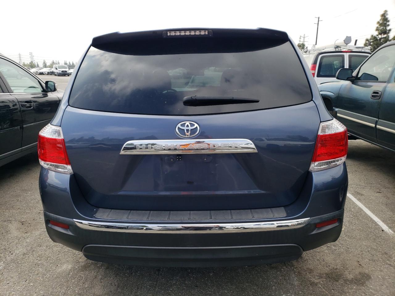 5TDZK3EH2DS124274 2013 Toyota Highlander Base
