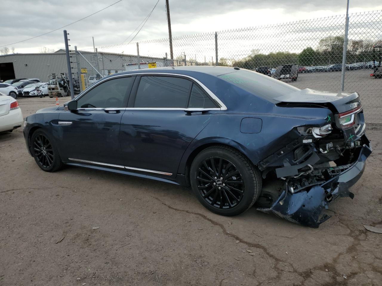 1LN6L9TK2H5627747 2017 Lincoln Continental Select