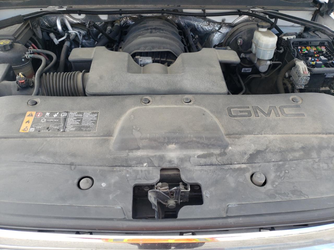 1GKS1GKC0HR273909 2017 GMC Yukon Xl C1500 Slt