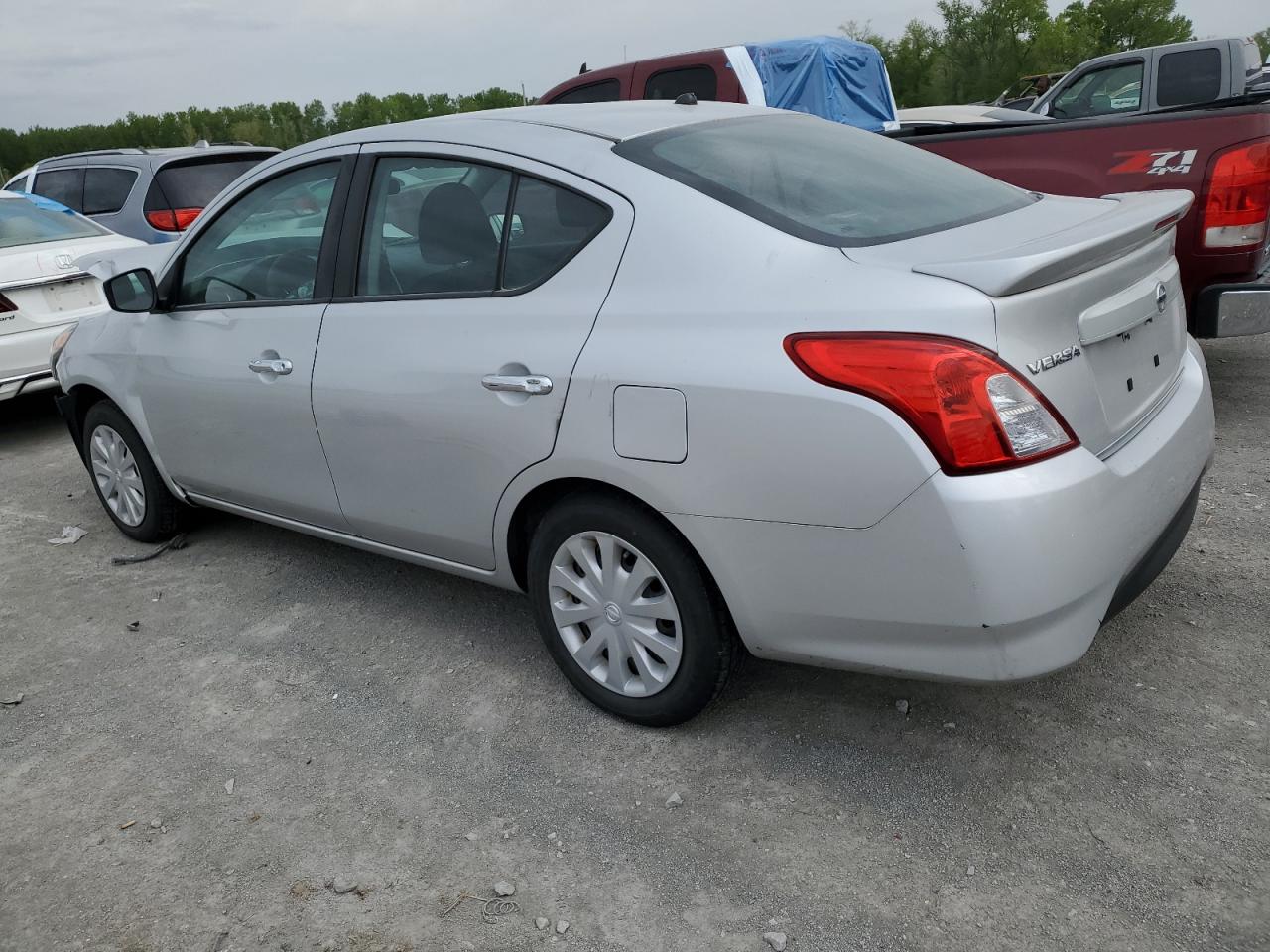 3N1CN7AP8JL887552 2018 Nissan Versa S