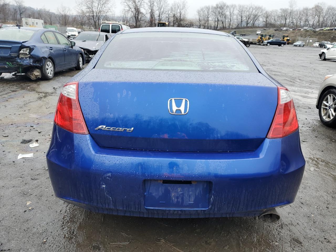 1HGCS1B79AA010868 2010 Honda Accord Ex