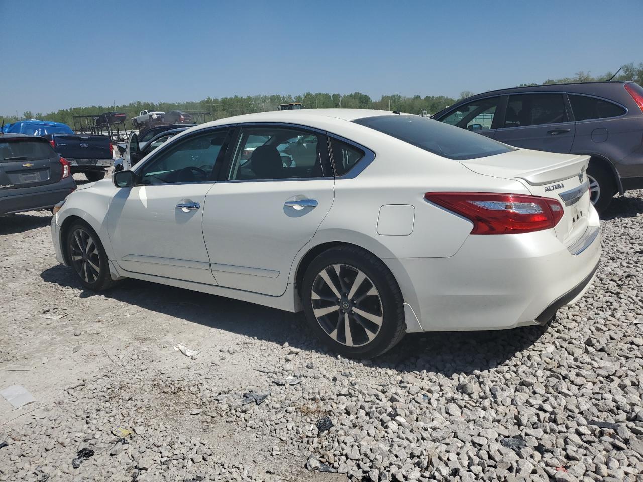 1N4AL3AP2GC268765 2016 Nissan Altima 2.5