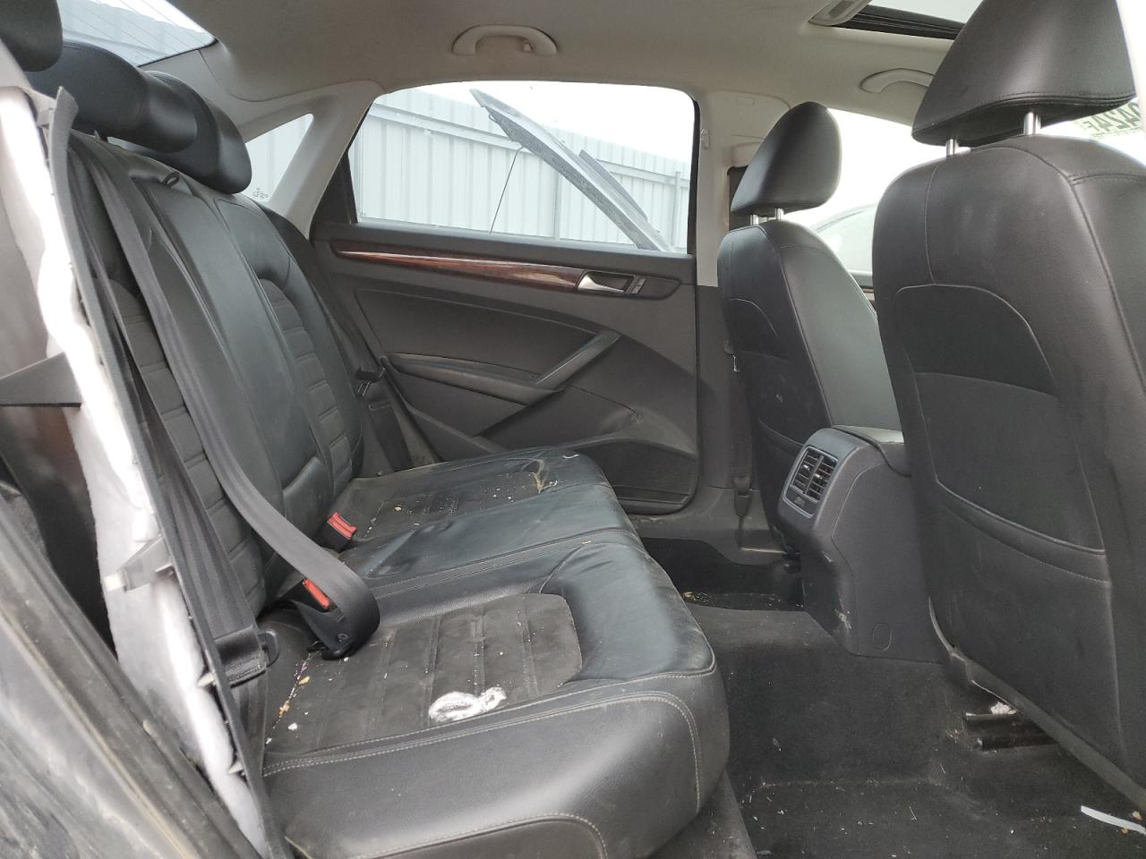 1VWCN7A31DC112159 2013 Volkswagen Passat Sel