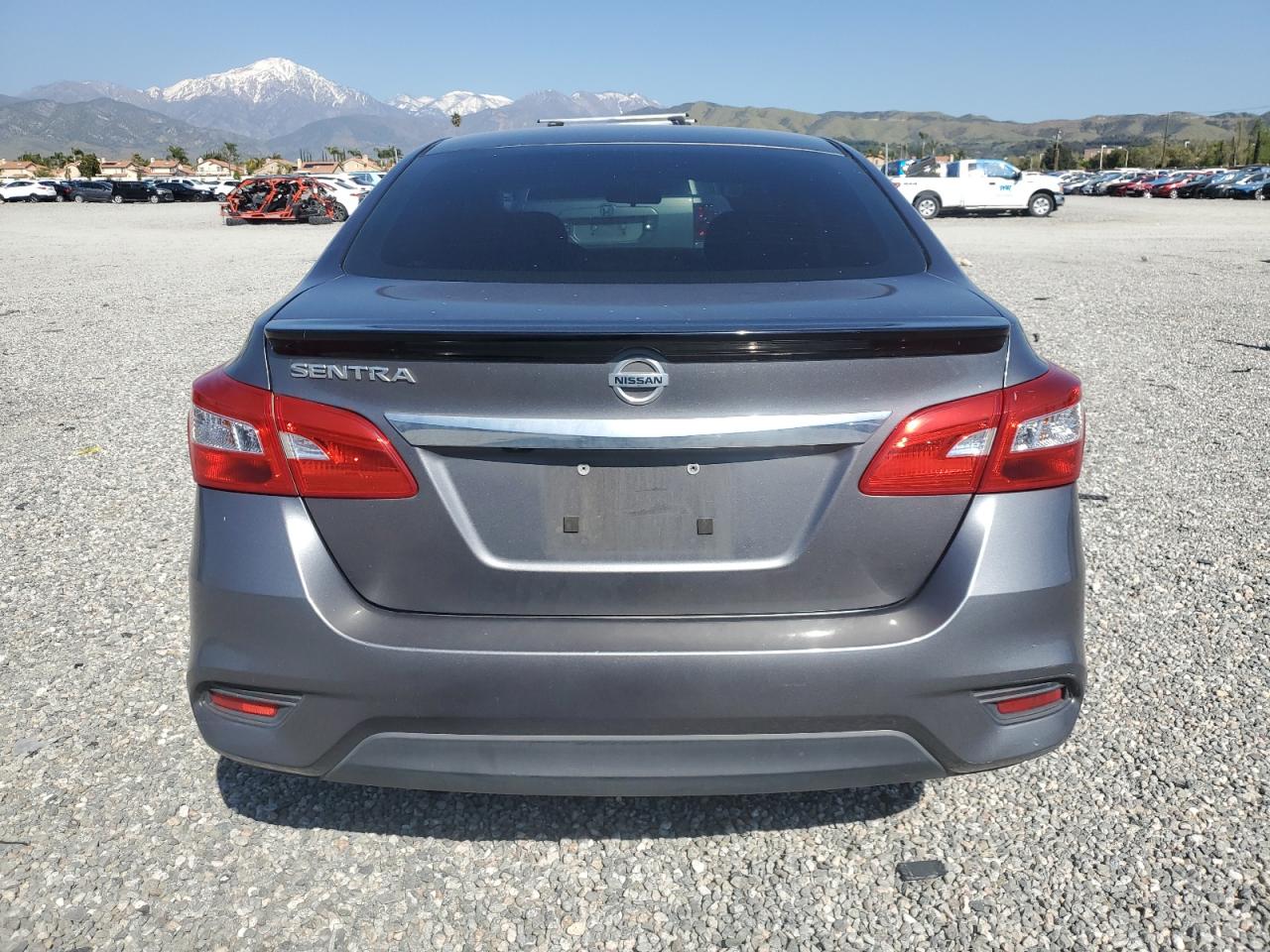 2018 Nissan Sentra S vin: 3N1AB7APXJY256207