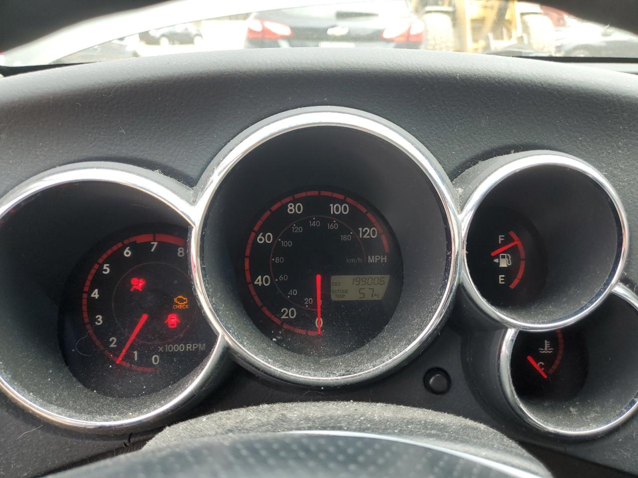 2T1KR32E64C188561 2004 Toyota Corolla Matrix Xr