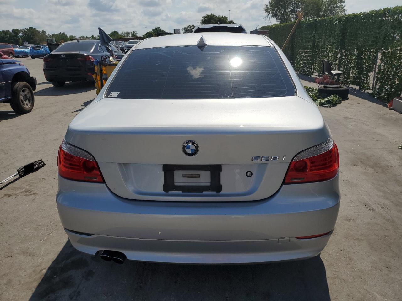 WBANU5C57AC124522 2010 BMW 528 I