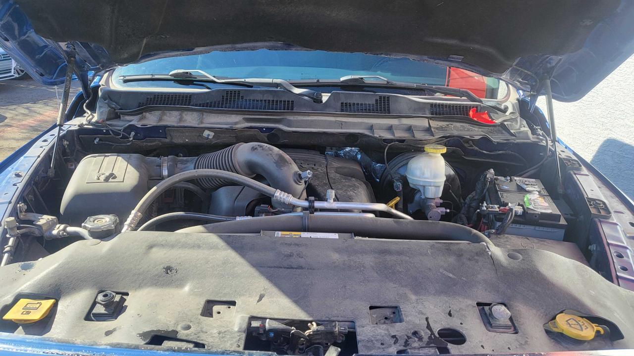 1C6RR6LT9HS556711 2017 Ram 1500 Slt