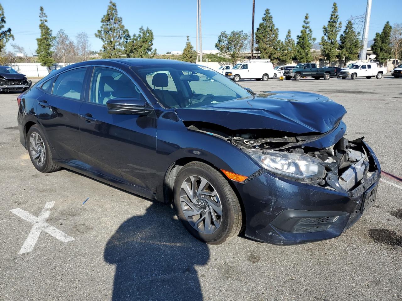 2HGFC2F7XJH501672 2018 Honda Civic Ex