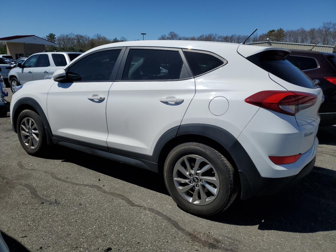 KM8J2CA4XJU747547 2018 Hyundai Tucson Se