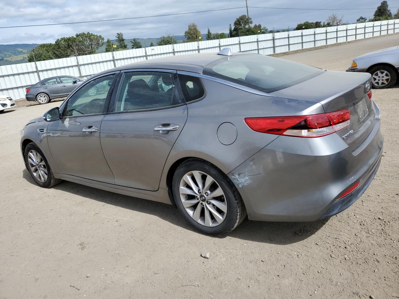 2016 Kia Optima Lx vin: 5XXGT4L38GG064928