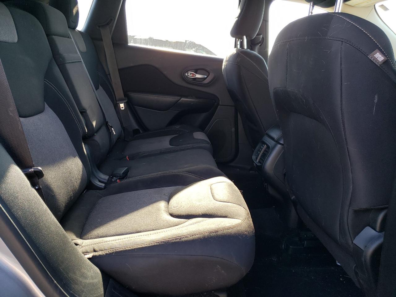 1C4PJLCS3EW319830 2014 Jeep Cherokee Latitude