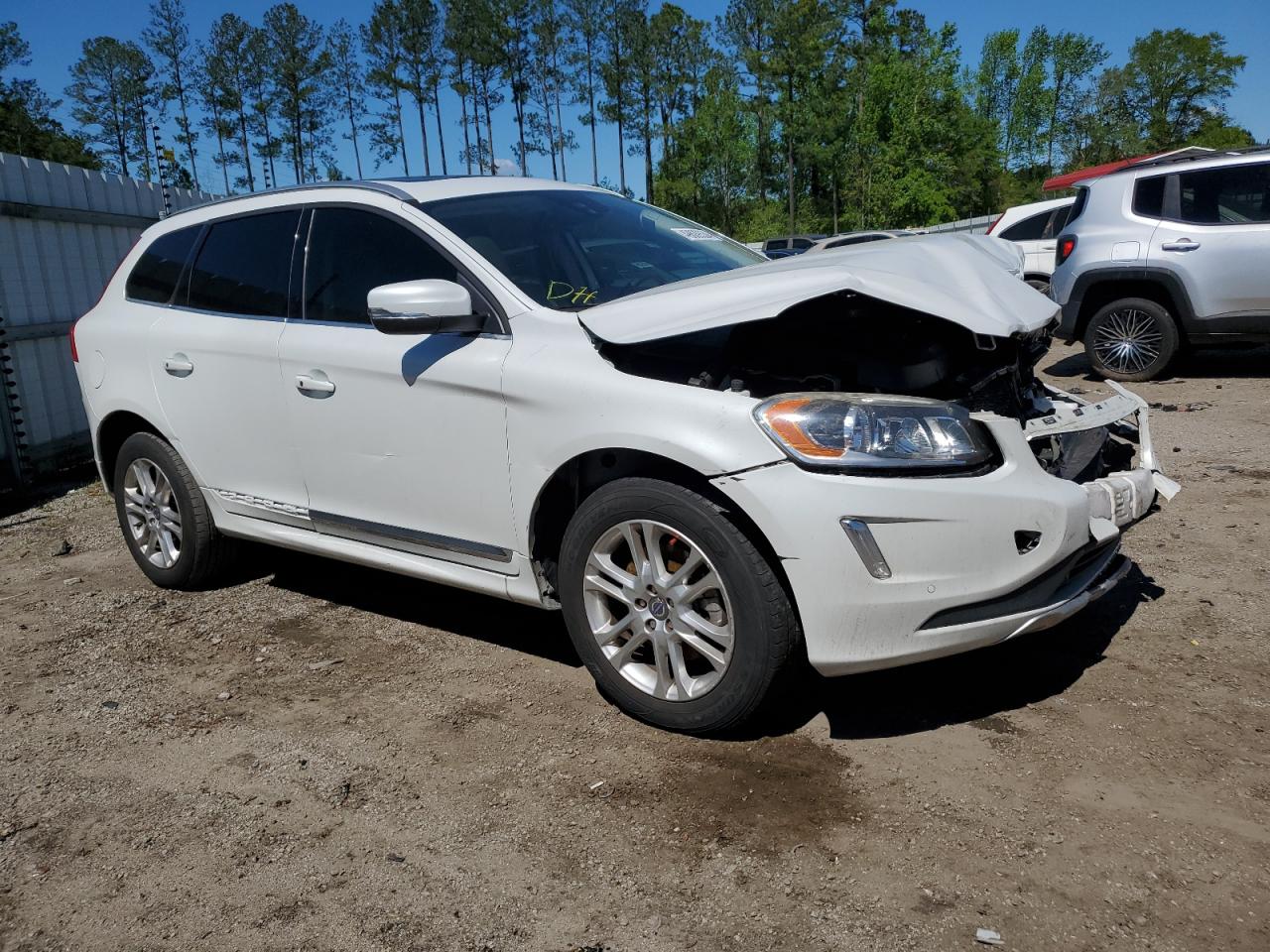 2015 Volvo Xc60 T5 Premier vin: YV440MDK8F2667221