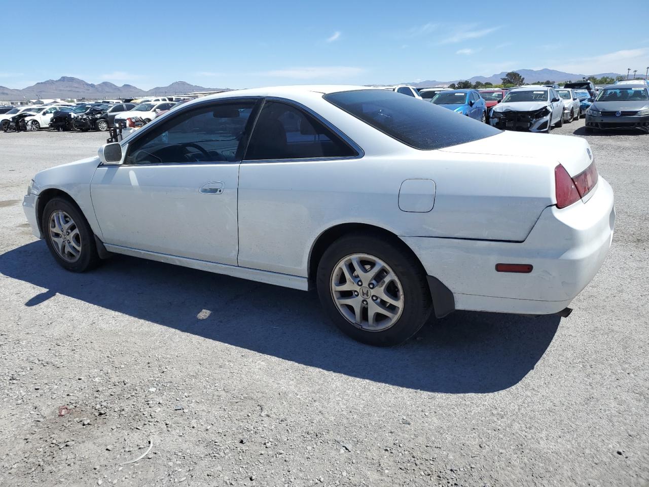 1HGCG22572A035758 2002 Honda Accord Ex