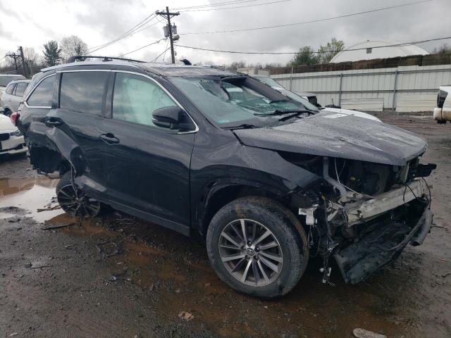 VIN 5TDJZRFH0KS714822 2019 Toyota Highlander, SE no.4