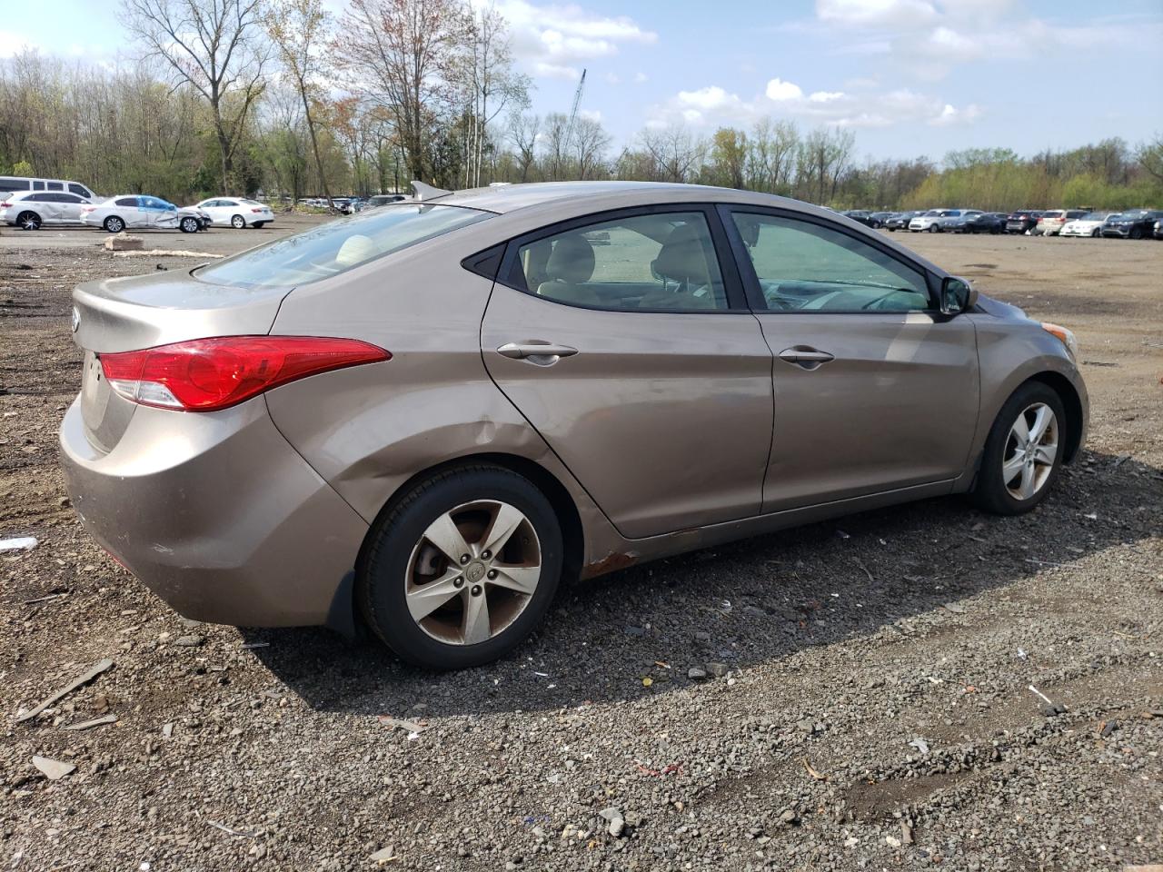 2013 Hyundai Elantra Gls vin: 5NPDH4AE9DH415824