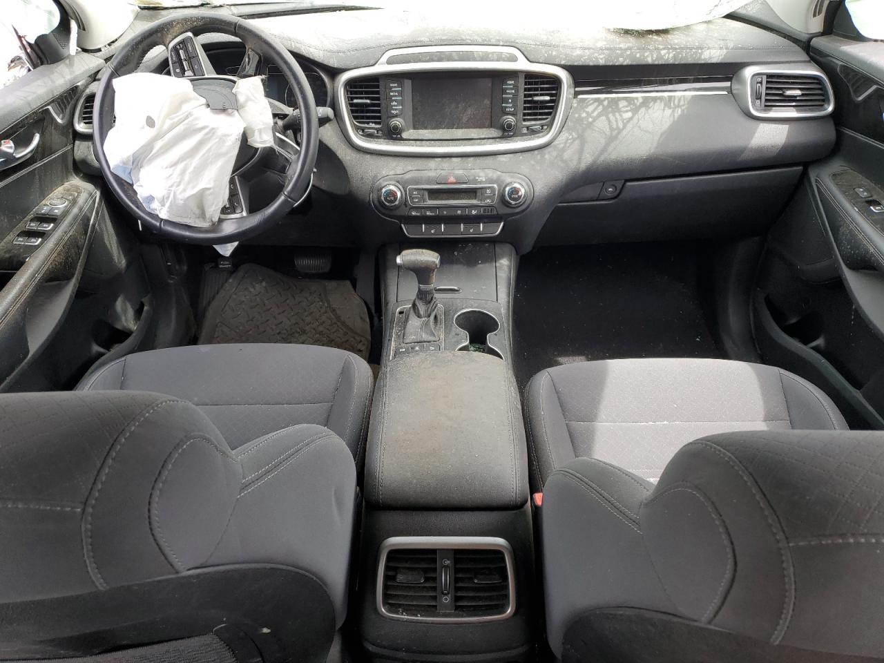 5XYPGDA5XKG583377 2019 Kia Sorento Lx