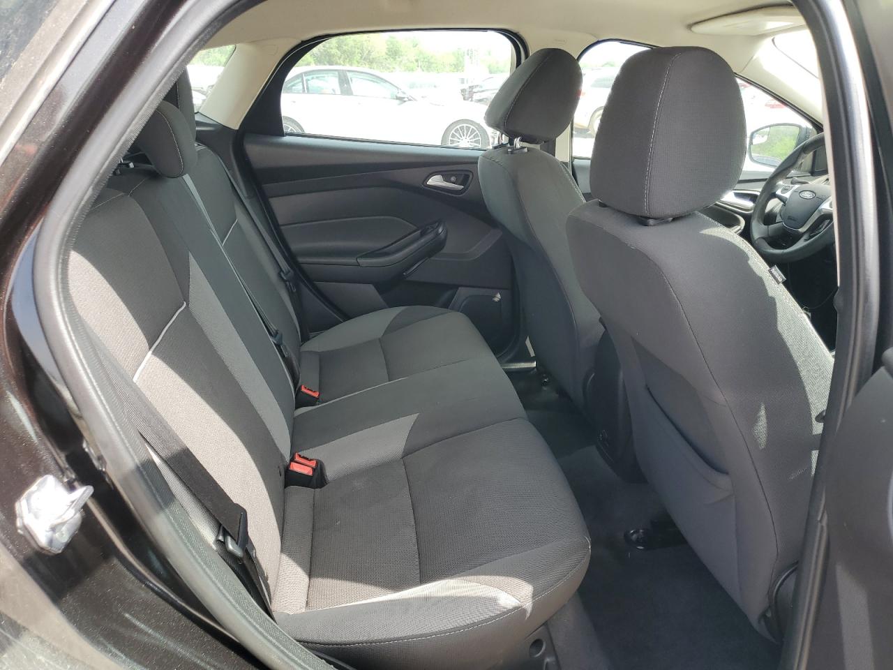 1FAHP3K2XCL476327 2012 Ford Focus Se