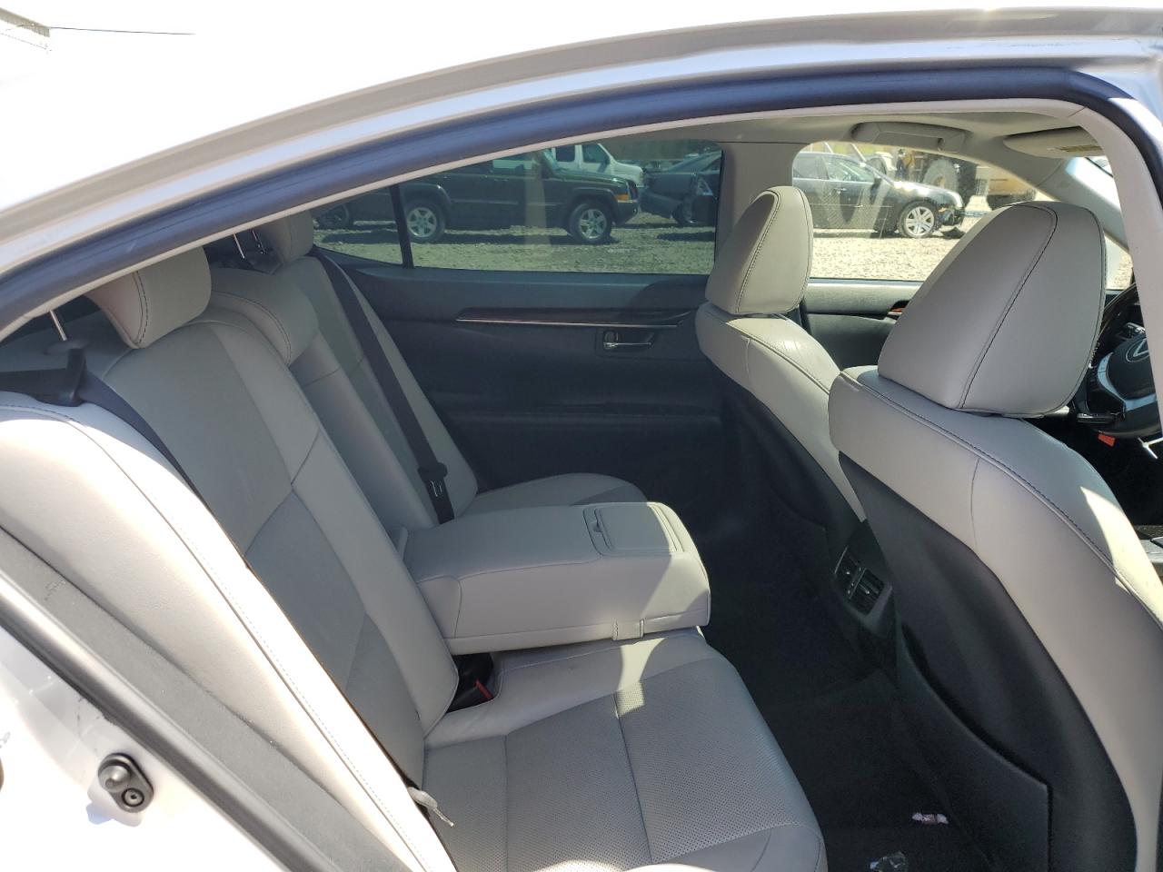 JTHBK1GGXD2058833 2013 Lexus Es 350