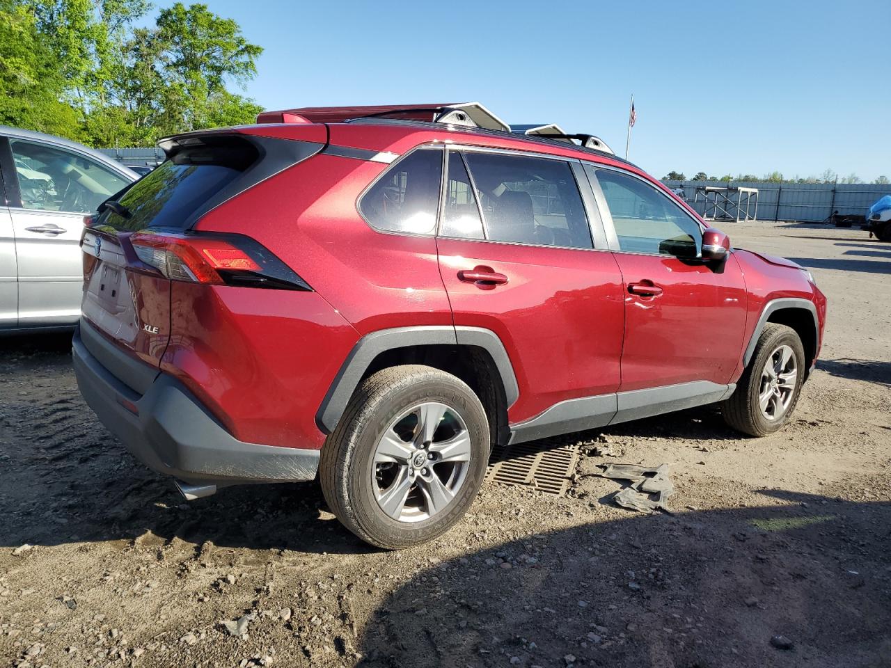 2023 Toyota Rav4 Xle vin: JTMW1RFV5PD103643