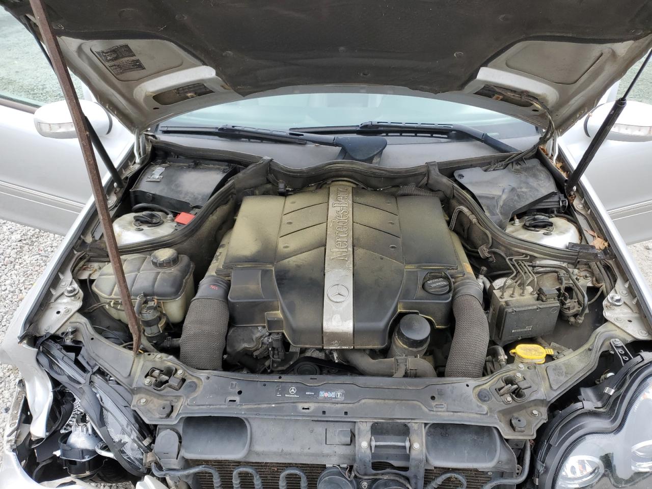 WDBRF61J34F496140 2004 Mercedes-Benz C 240