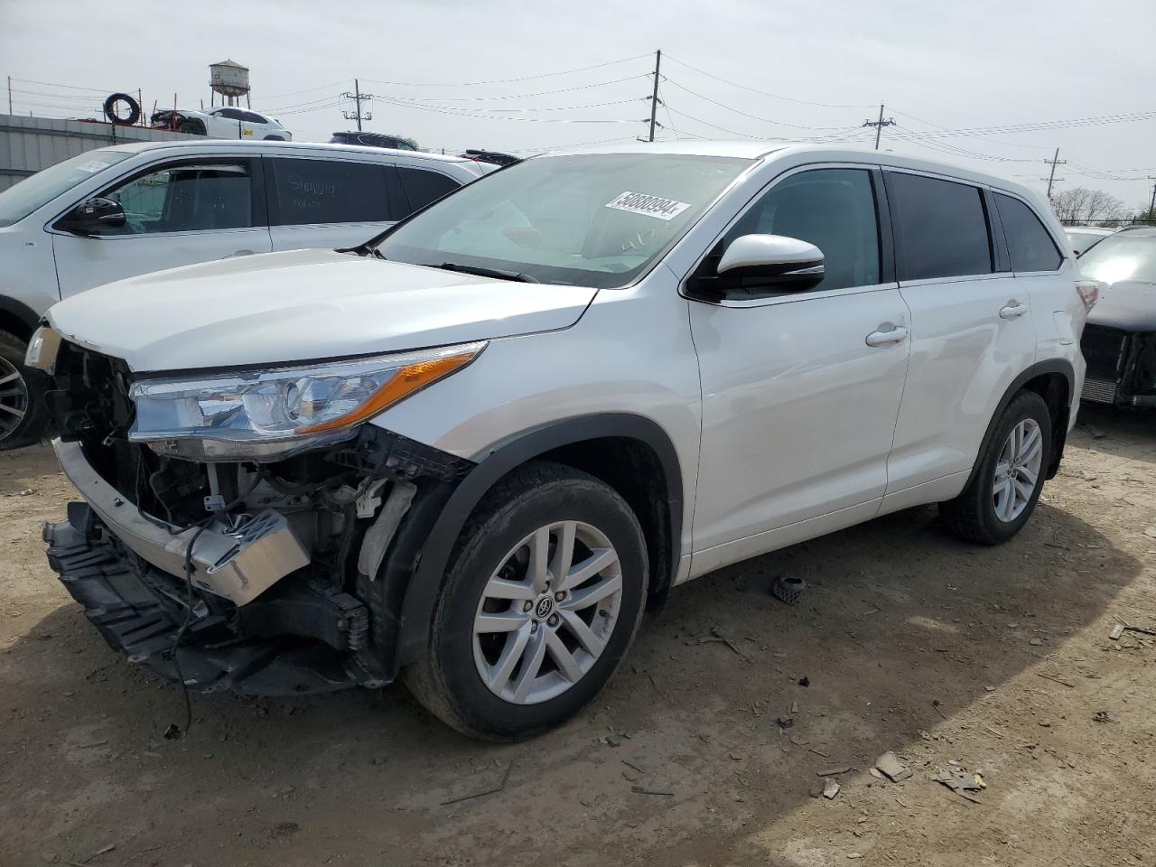 5TDBKRFH1GS264128 2016 Toyota Highlander Le